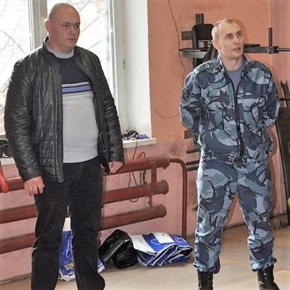 В Великих Луках рекордсмен книги Гиннеса Алексей Конорейкин провел для осужденных ИК-5 мастер-класс по гиревому спорту - 2018-04-25 21:43:00 - 1