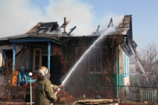 В Славковичах Порховского района тушили пожар в жилом доме - 2017-03-30 19:24:00 - 1