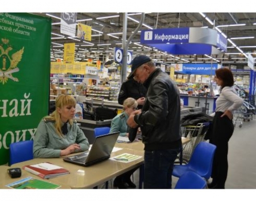 В пункты «Мобильный пристав» обратились 225 жителей Пскова и Великих Лук - 2018-05-02 21:46:00 - 1