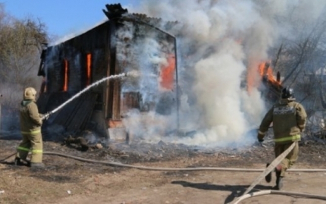 Десятилетний мальчик спас годовалую сестру на пожаре - 2016-10-20 13:36:00 - 1