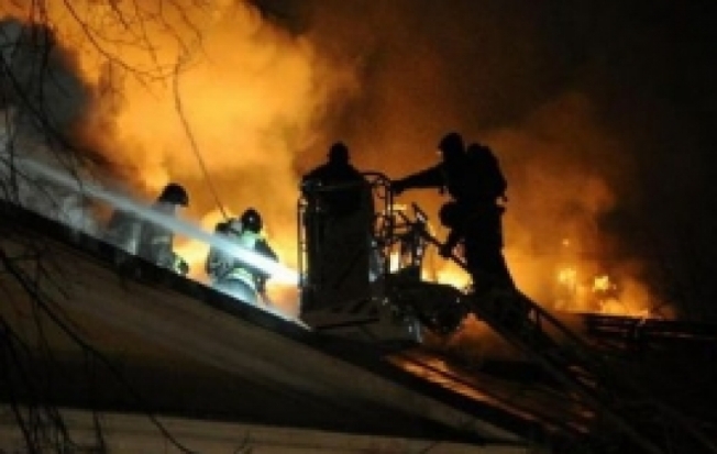 На улице Ленина в Пскове локализован пожар в квартире - 2016-11-18 06:14:00 - 1