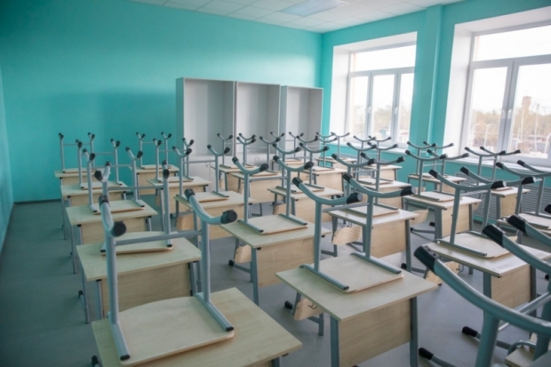 Благоустройство территории школы №6 в Великих Луках идет полным ходом (ФОТО) - 2018-04-27 20:37:00 - 1