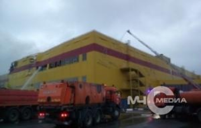 Пожар на территории строительного рынка под Одинцово ликвирован - 2017-10-09 08:58:00 - 1