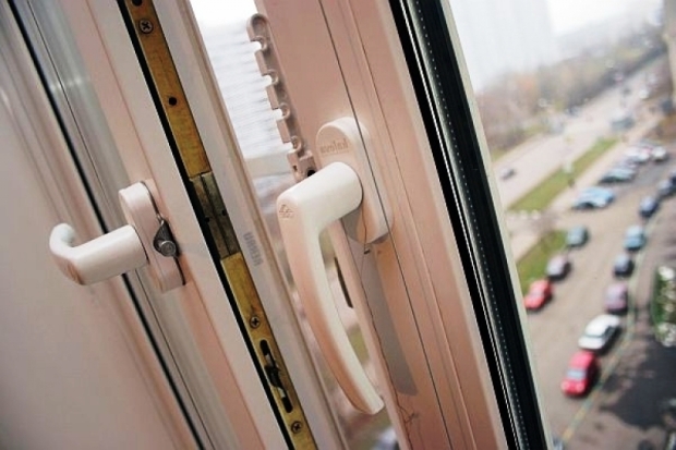 Мужчина выпал с 20 этажа московского бизнес-центра - 2016-12-15 11:28:00 - 1