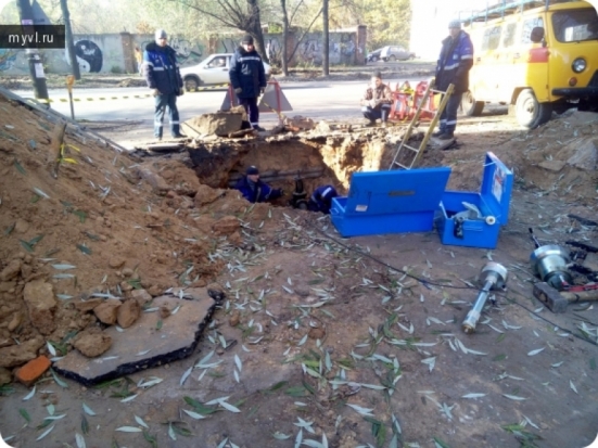 Фотофакт: злополучный люк убрали - 2016-10-24 10:49:00 - 1