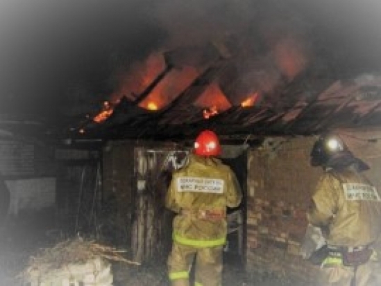 В деревне Бондарево Себежского района сгорели хозпостройки - 2017-05-25 07:07:00 - 1