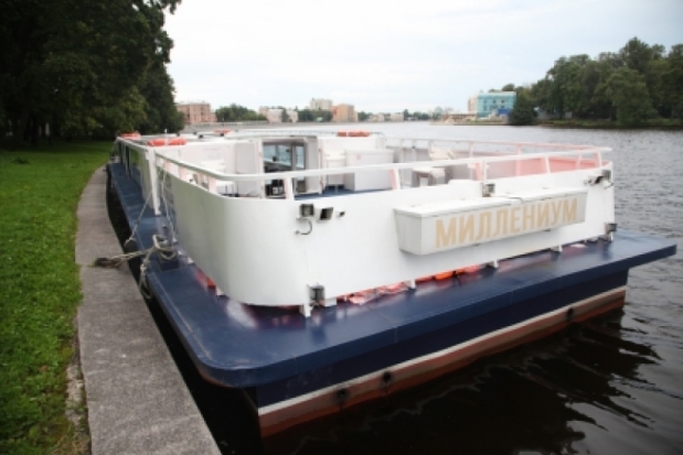 В Санкт-Петербурге капитан судна обвиняется в оказании экскурсионных услуг в акватории Невы, не отвечающих требованиям безопасности - 2017-02-21 09:26:00 - 1