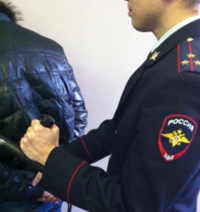 Возбуждено уголовное дело в отношении пьяного жителя Гдова, ударившего полицейского - 2016-10-01 19:27:00 - 1