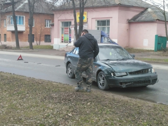 Авария на проспекте Гагарина в Великих Луках (ФОТО) - 2017-04-12 13:01:00 - 1