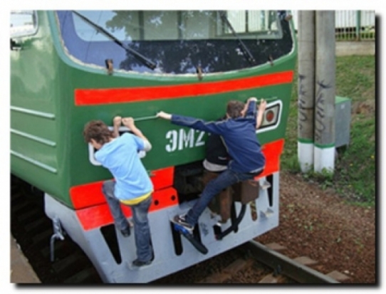 В Санкт-Петербурге выявлены несовершеннолетние «зацеперы» - 2016-11-07 17:21:00 - 1