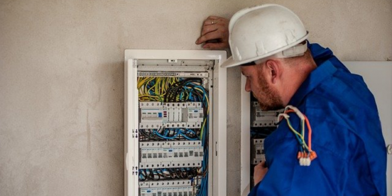 Отключения электричества в Великих Луках на 25 и 28 декабря - 2020-12-24 15:43:00 - 1