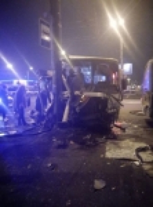 По факту ДТП в Санкт-Петербурге, в котором пострадали девять человек, возбуждено уголовное дело - 2017-02-03 11:27:00 - 1