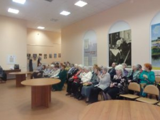 В Великих Луках прошел музыкальный вечер, посвященный всемирному дню учителя (+фото) - 2016-10-07 21:03:00 - 1