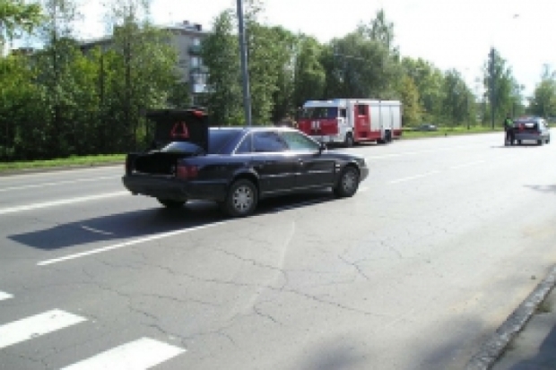 Легковой автомобиль попал в ДТП в Пскове - 2019-09-11 19:35:00 - 1