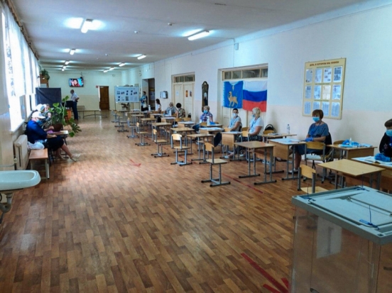 ФОТО: В Великих Луках проходит единый день голосования по поправкам в Конституцию - 2020-07-01 11:45:00 - 1