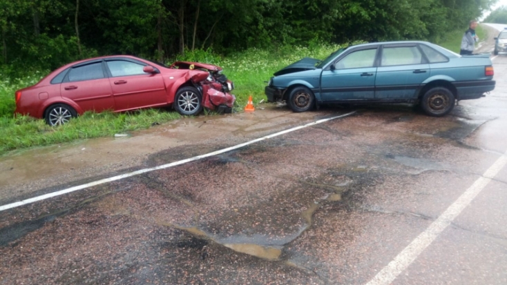 Автомобилист из Смоленска спровоцировал ДТП в Великолукском районе (ФОТО) - 2020-07-11 10:34:00 - 1