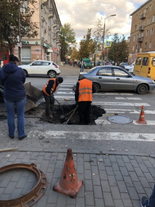 В центре Великих Лук пробка (ФОТО) - 2018-10-11 14:54:00 - 1