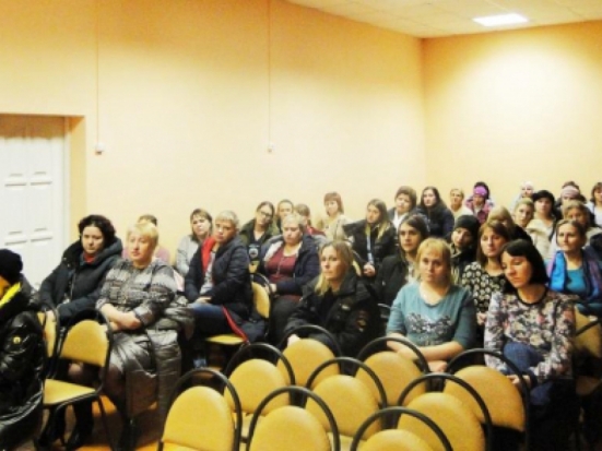 Сотрудники ГИБДД провел профилактическую акцию в Новосокольнической школе - 2020-01-31 13:53:00 - 1