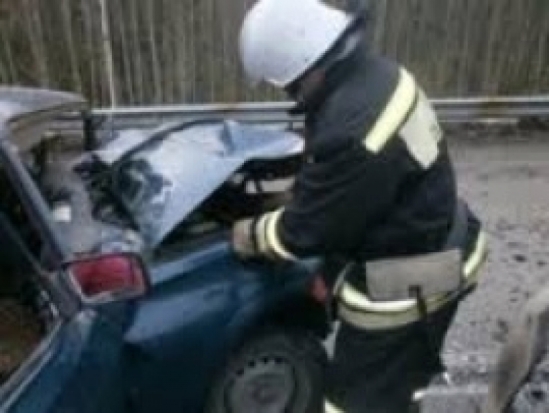 В Великих Луках произошло ДТП с участием легкового автомобиля - 2020-02-12 19:51:00 - 1