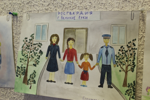 В Управлении Росгвардии по Псковской области прошел конкурс детских рисунков - 2019-07-15 16:35:00 - 1