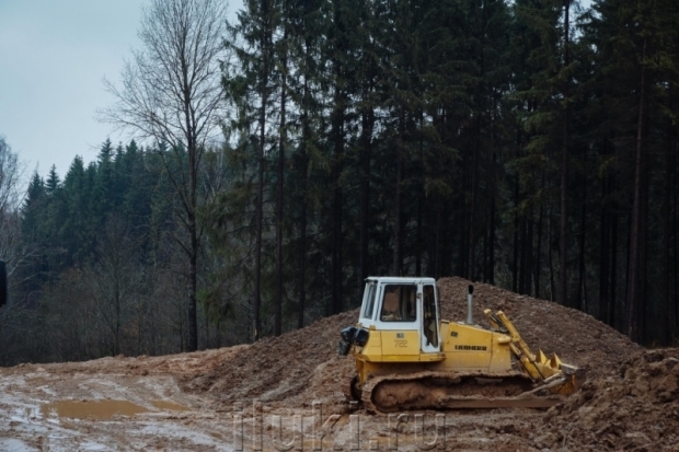 Проблемную стройку - Центр подготовки велосипедистов в Великих Луках – вчера проконтролировал губернатор - 2018-09-27 16:26:00 - 1