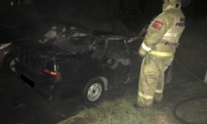 Возгорание автомобиля произошло в Пскове - 2019-07-02 06:17:00 - 1