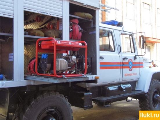 В Великих Луках спасатели выезжали на помощь автомобилисту, попавшему в ДТП - 2019-08-26 21:23:00 - 1