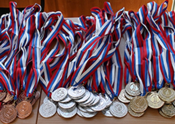 Великолучанка Александра Савенкова завоевала золото и серебро на Чемпионате Европы по стрельбе из лука в помещении - 2019-03-04 18:01:00 - 1