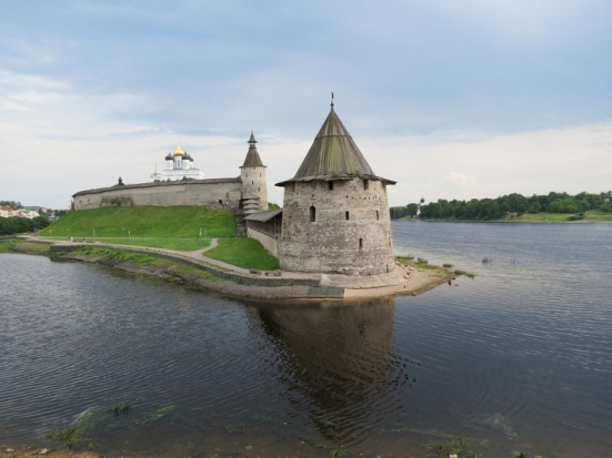 Более 120 школьников из Иваново, Марий Эл и Севастополя знакомятся в Псковской области с «Духовными истоками» - 2019-09-30 15:36:00 - 1
