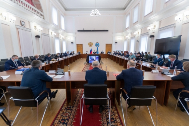Михаил Ведерников призвал органы исполнительной власти и Глав в ручном режиме оказывать необходимую поддержку населению и бизнесу - 2020-04-15 16:06:00 - 1
