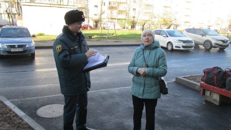 Профилактический рейд в Пскове провели сотрудники МЧС - 2020-02-23 08:52:00 - 1
