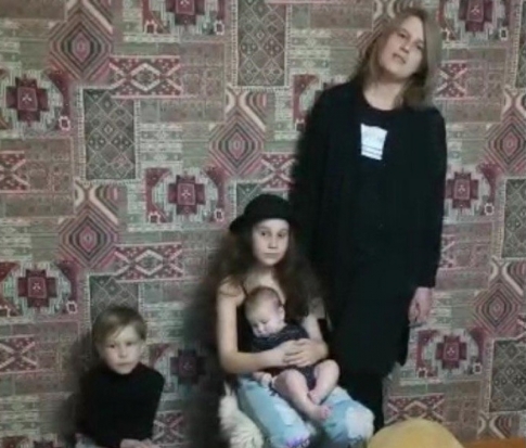 Алина Демидова обращается к великолучанам (ВИДЕО) - 2020-03-31 21:04:00 - 1