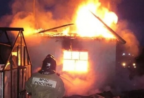 Дачный дом тушили в Красногородском районе - 2020-02-26 06:33:00 - 1
