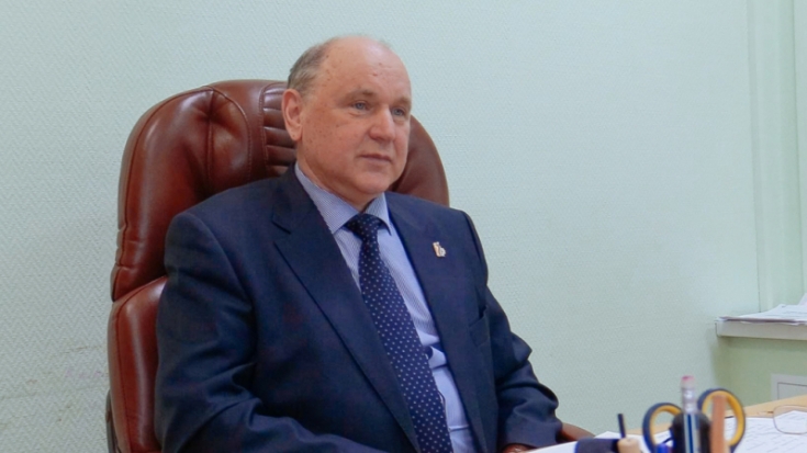 Глава Великих Лук Николай Козловский поздравил Владимира Орлова с присвоением звания «Почётный гражданин города Великие Луки» - 2020-08-04 12:07:00 - 1