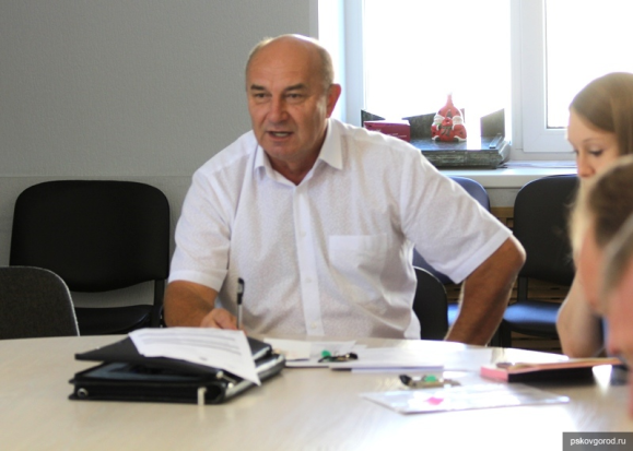 На совещании в псковском УГХ обсудили проблемы колясочников - 2019-08-29 17:06:00 - 1