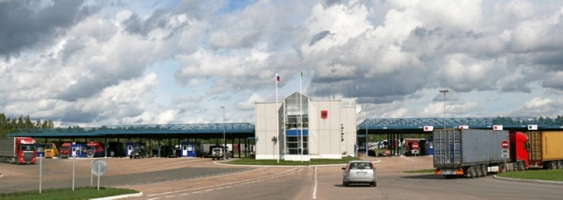 На Псковской таможне гражданин Латвии пытался скрыть почти 1,5 кг лекарственных средств - 2019-08-01 18:46:00 - 1