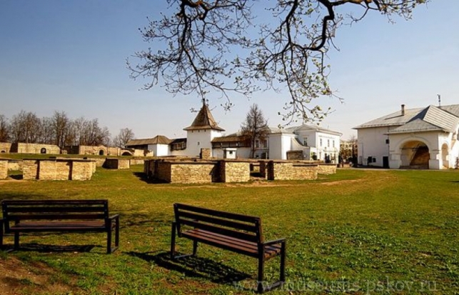 В Псковском Кремле продолжаются работы по формированию доступной среды - 2019-04-29 07:51:00 - 1