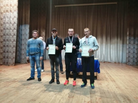 Псковский росгвардеец стал победителем Чемпионата Псковской области по бегу на шоссе Порхов-Красуха - 2019-10-22 09:21:00 - 1