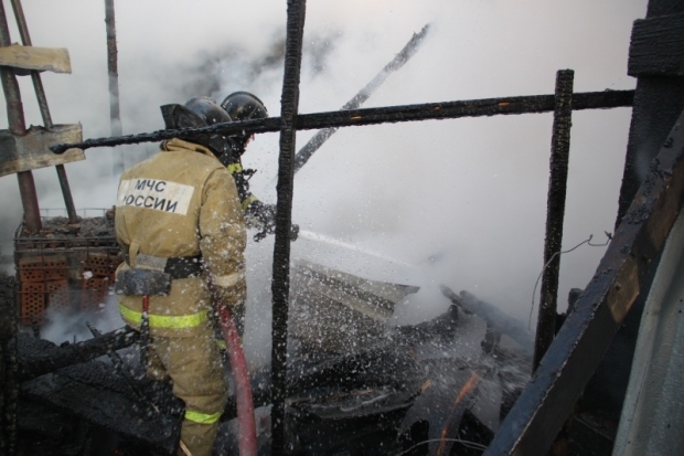 Бесхозное строение горело в Порховском районе - 2020-02-17 21:42:00 - 1