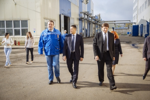 ФОТОрепортаж: Михаил Ведерников приехал в Великие Луки, чтобы пообщаться с работниками городских заводов - 2018-08-30 13:07:00 - 1