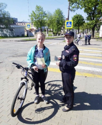 Сотрудники ГИБДД Псковской области проводят работу по предупреждению ДТП с участием юных велосипедистов - 2019-05-16 21:18:00 - 1