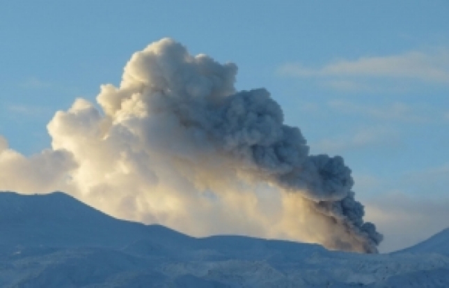 На вулкане Эбеко зафиксирован пепловый выброс - 2018-11-28 08:36:00 - 1