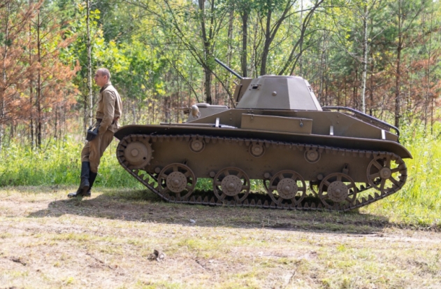 Несколько тысяч человек стали участниками военно-исторического фестиваля «Прорыв линии «Пантера» в Островском районе - 2019-07-15 06:46:00 - 1