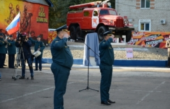 В Комсомольске-на-Амуре установлен памятник пожарной машине ЗИЛ-157 - 2018-09-27 09:21:00 - 1