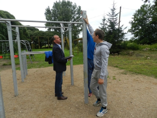 Заместитель председателя Комитета по спорту проинспектировал строительство спортивных объектов в трех районах Псковской области - 2019-08-01 07:08:00 - 1