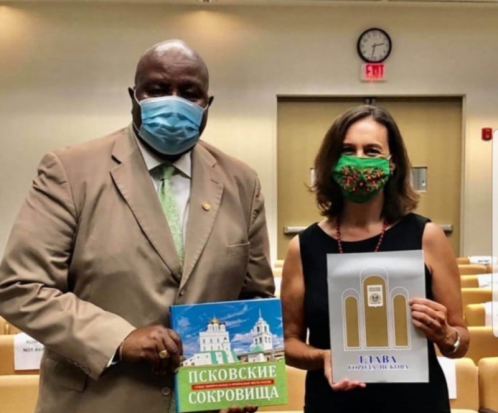 Доктор филологических наук Патрисия Саппез выразила желание продолжить сотрудничество между городами-побратимами Псковом и Роаноком - 2020-08-05 11:55:00 - 1