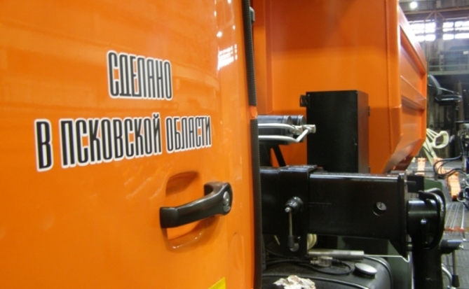 Псковавтодор посетил великолукский завод «Лесхозмаш» - 2017-03-07 15:08:00 - 1