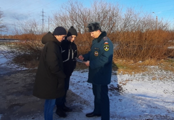 Профилактический рейд в Пскове провели сотрудники МЧС - 2020-01-24 06:46:00 - 1