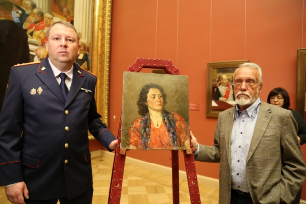 Уникальная картина, которую пытались украсть китайские контрабандисты, передана в коллекцию Русского музея - 2019-11-22 08:43:00 - 1