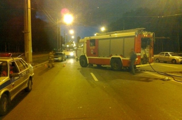 Два автомобиля столкнулись ночью в Великих Луках - 2020-02-24 07:00:00 - 1